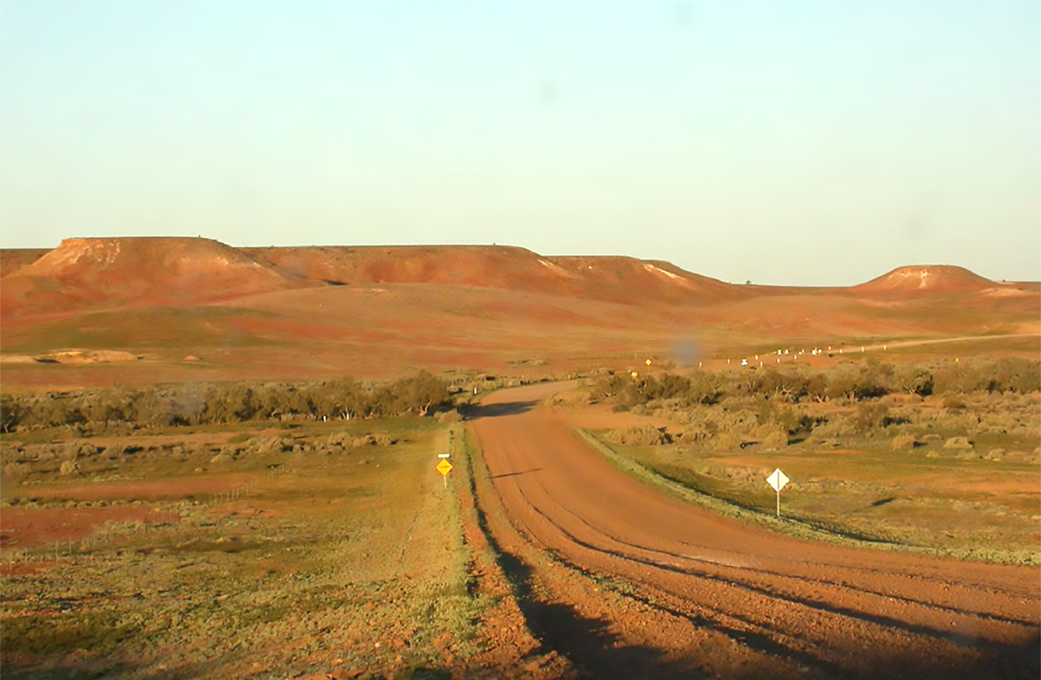 Outback track in South Australian outback